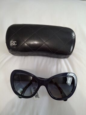 Chanel Women's Black Oversized Cat-Eye Sunglasses with Quilted Case